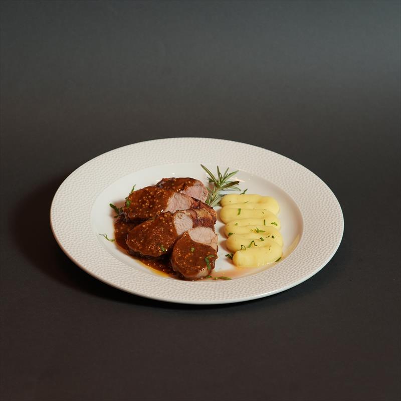 СВИНСКО ФИЛЕ ВО СОС ОД СЕНФ