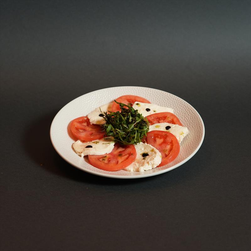 КАПРЕЗЕ САЛАТА