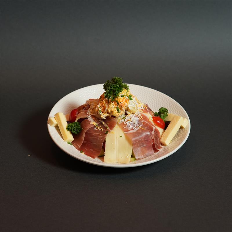 ОВЧАРСКА САЛАТА