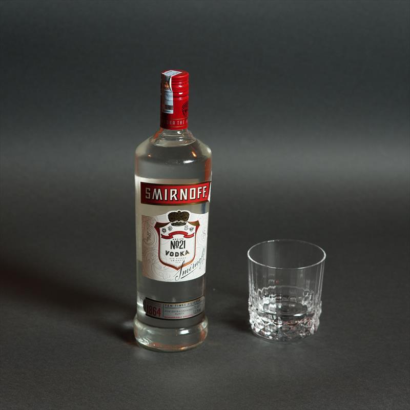 ВОТКА СМИРНОВ 0.04л