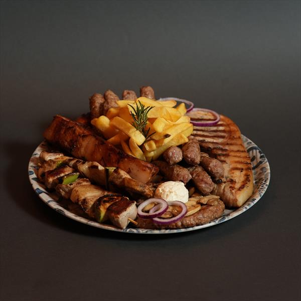 Мешана скара на даска