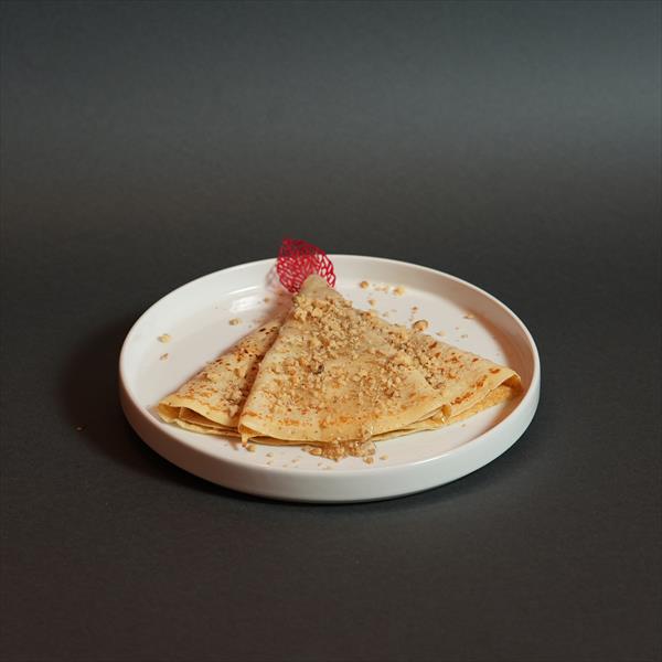 ПАЛАЧИНКА СО МЕД И ОРЕВИ