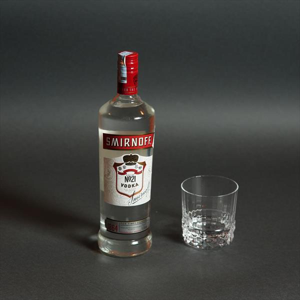 ВОТКА СМИРНОВ 0.04л